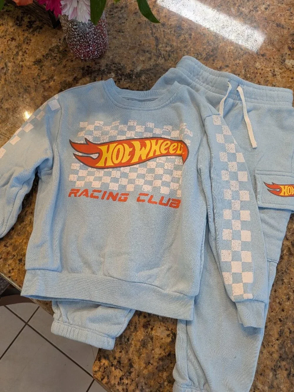 Hot Wheels Pullover Hoodie and Jogger Pants Outfit Set Toddler 4